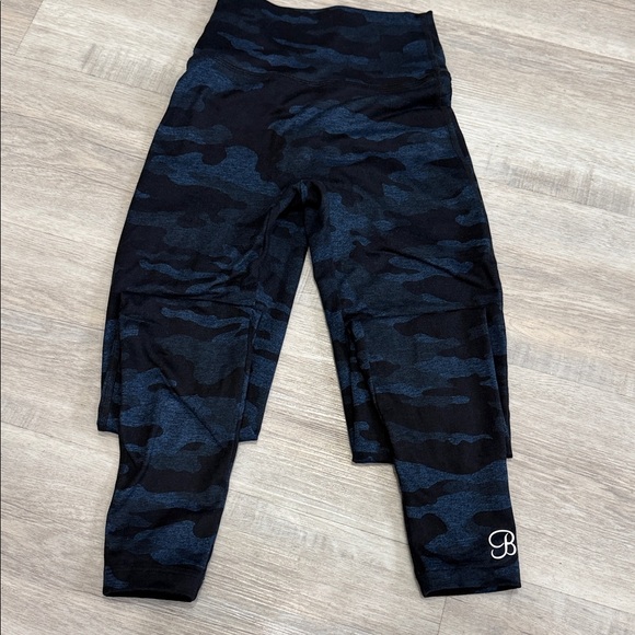 Bombshell Sportswear Navy Camouflage Leggings - Picture 2 of 2